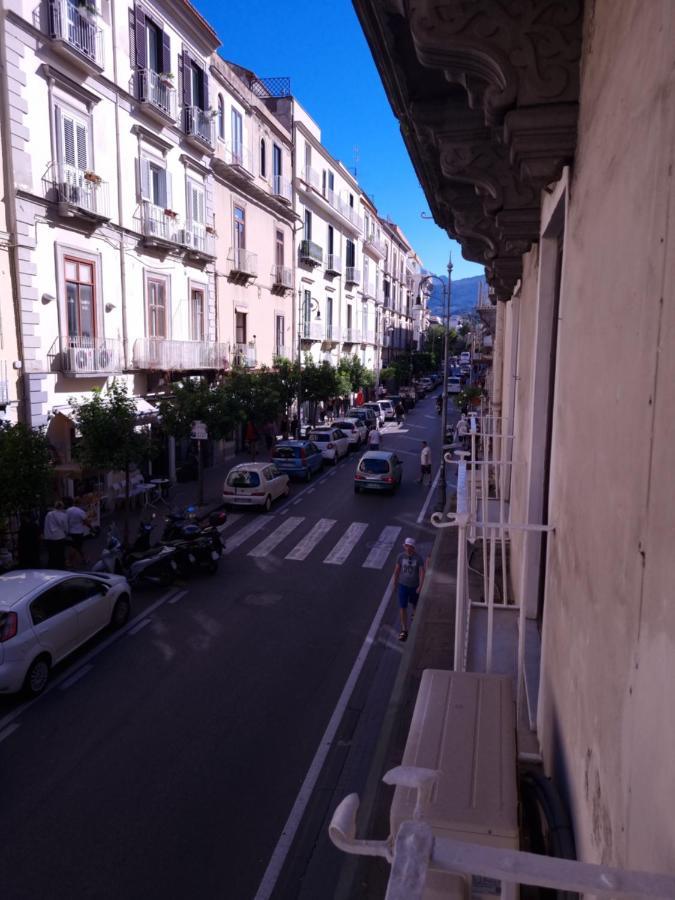 Il balconcino di Mary Bed and Breakfast Sorrento Esterno foto